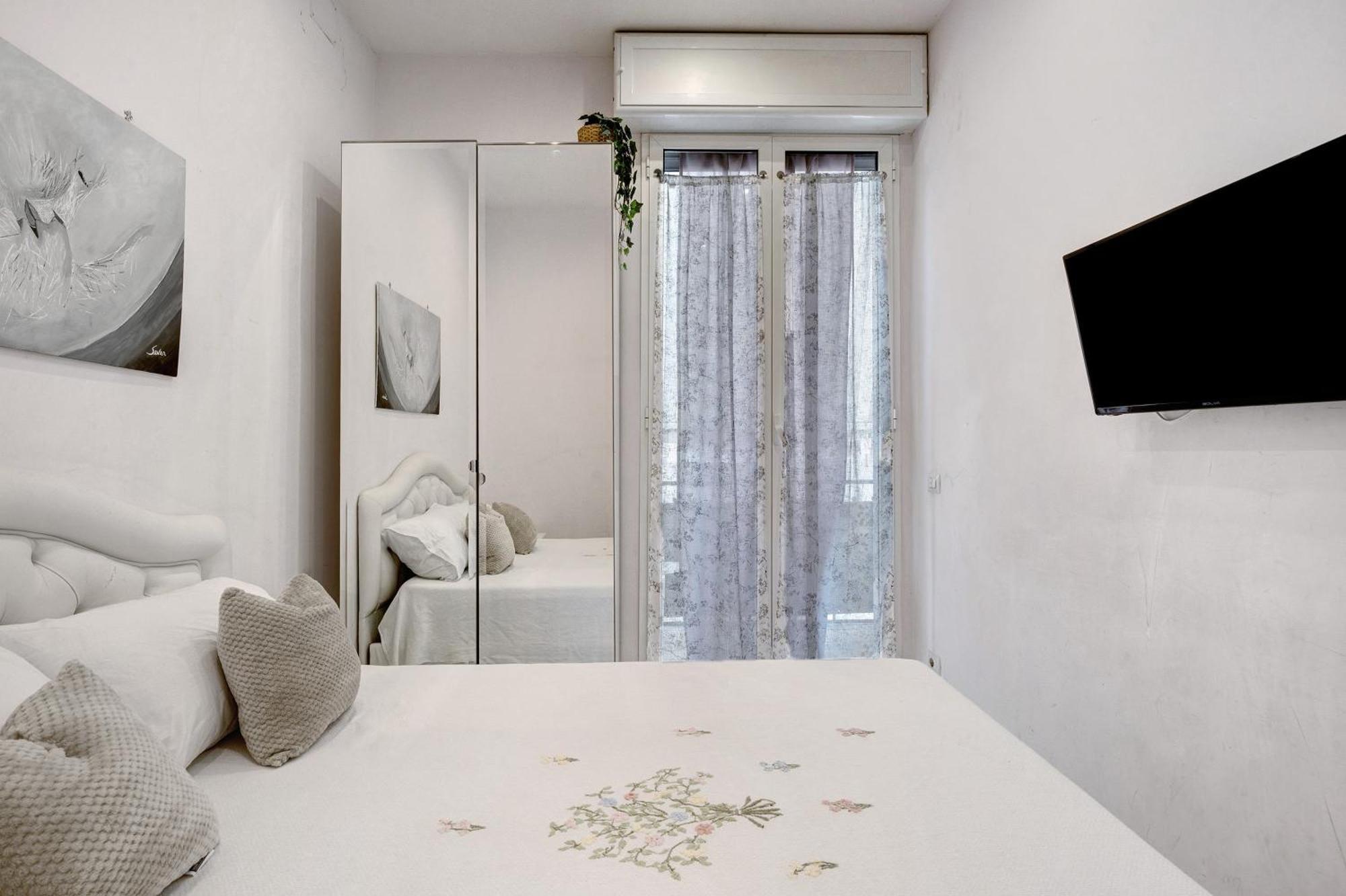 Apartment Whiteandblacknapoli